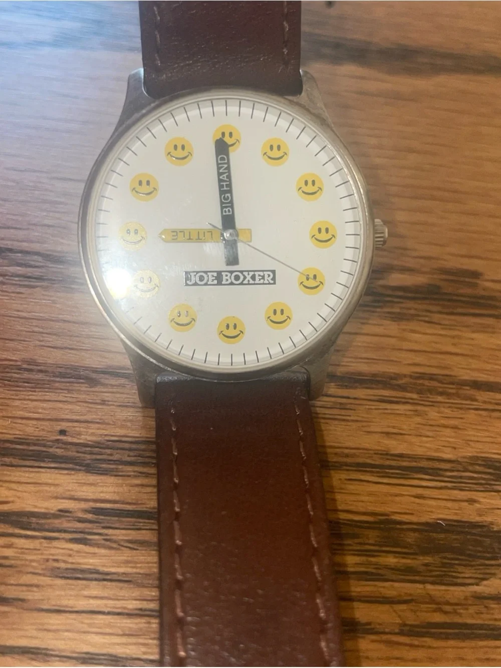 VTG 1995 Joe Boxer Brown Leather Big Hand Little Hand Smiley Face Watch Unisex